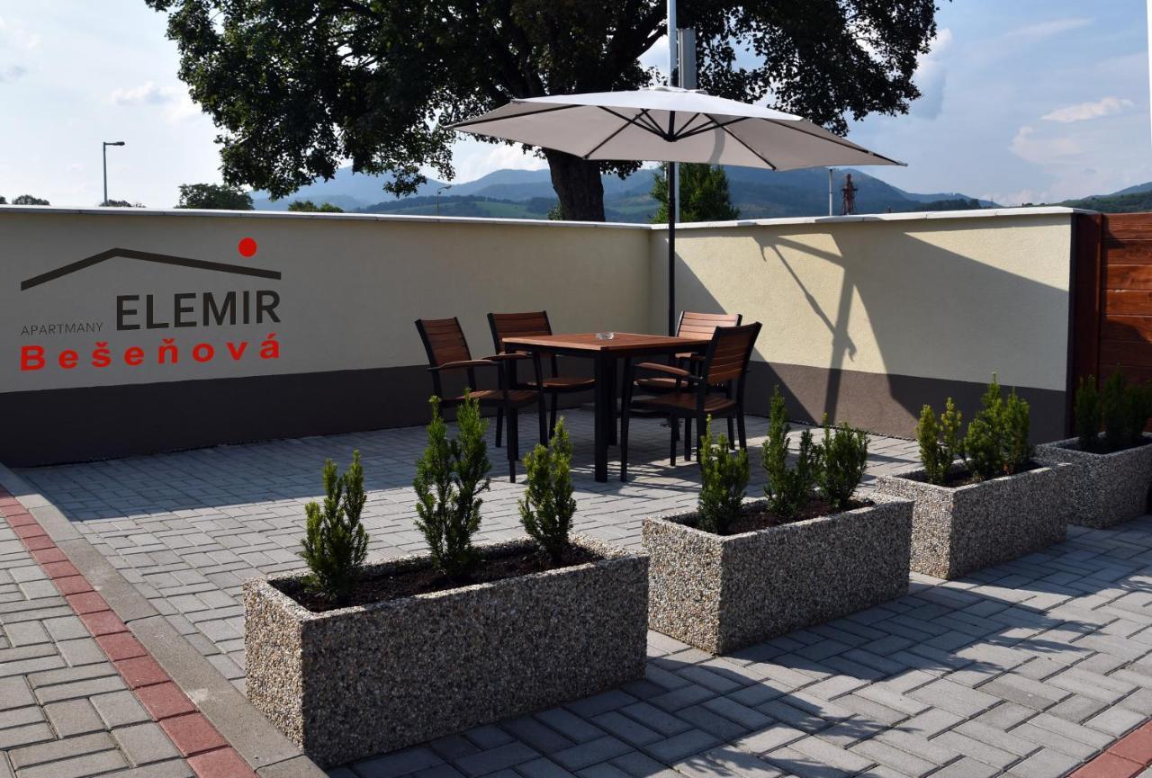 Appartement Elemir à Bešeňová Extérieur photo