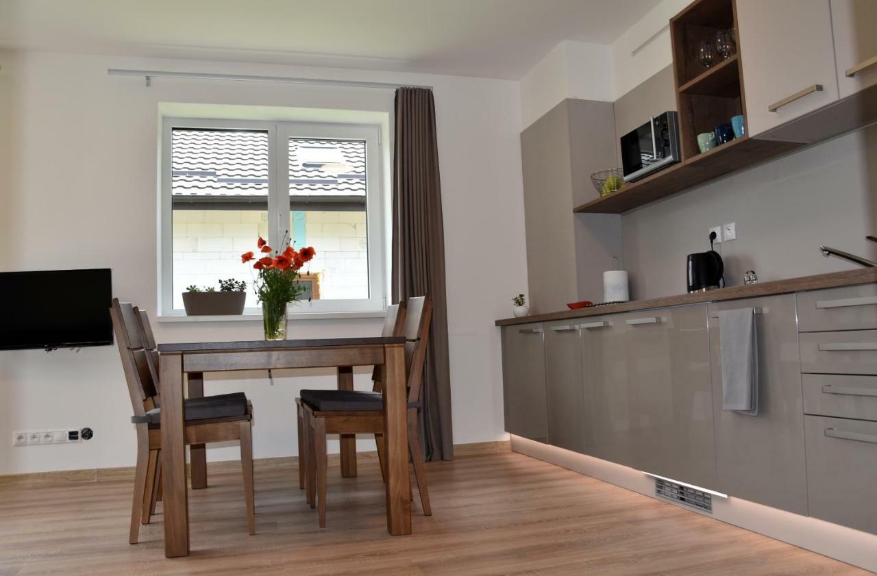 Appartement Elemir à Bešeňová Extérieur photo