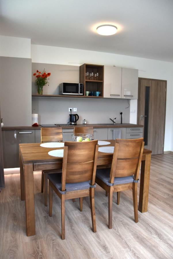 Appartement Elemir à Bešeňová Extérieur photo