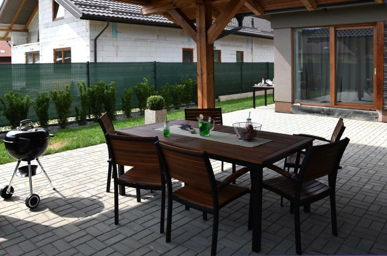 Appartement Elemir à Bešeňová Extérieur photo