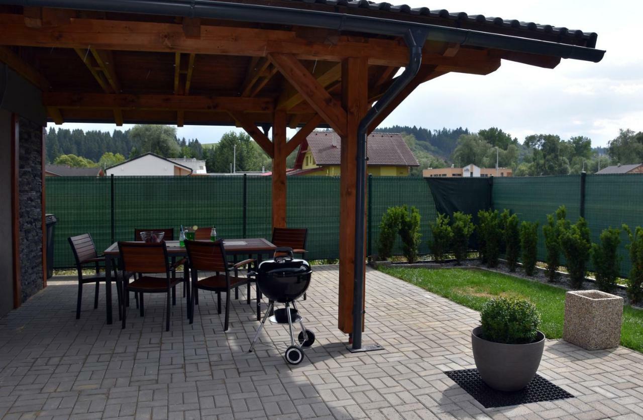 Appartement Elemir à Bešeňová Extérieur photo