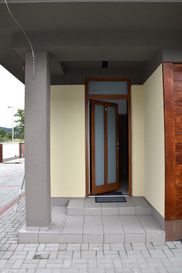Appartement Elemir à Bešeňová Extérieur photo