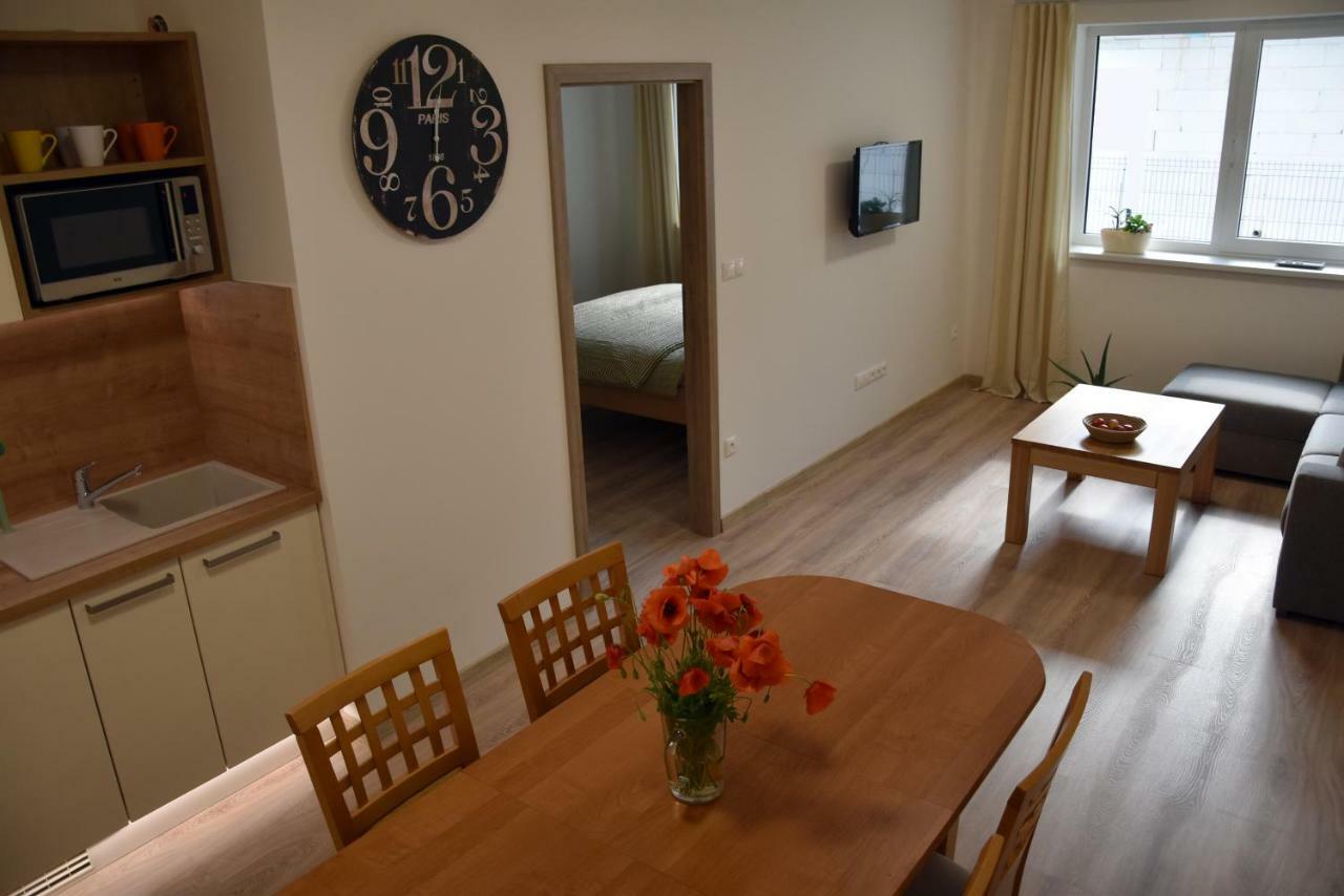 Appartement Elemir à Bešeňová Extérieur photo